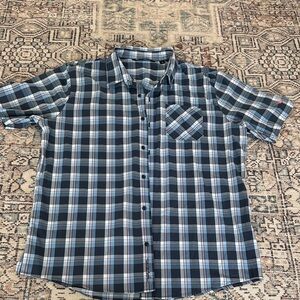 Travis Mathew Men's Blue Plaid Short-Sleeve Button-Up Shirt